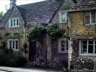 Weavers Cottage.